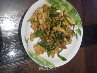 青椒肉片炒啊炒鸡蛋的做法步骤：4