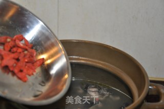 红枣乌鸡汤的做法步骤：6
