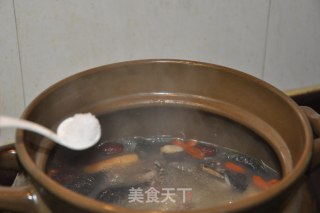 红枣乌鸡汤的做法步骤：7