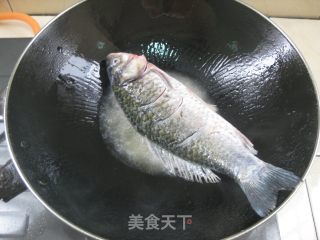 豆瓣鲫鱼的做法步骤：7