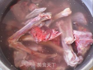 香菇鹅肉汤的做法步骤：1