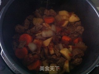 高压锅红烩牛腩的做法步骤：5