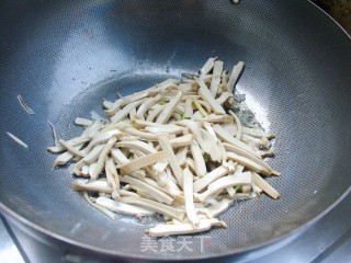 清爽好味道——清炒香芹豆干的做法步骤：6