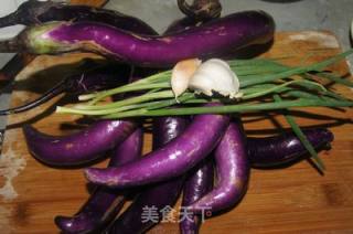 手撕凉拌茄子的做法步骤：1