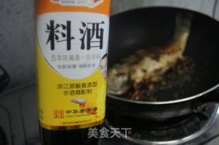 豆瓣酱烧鲈鱼的做法步骤：6
