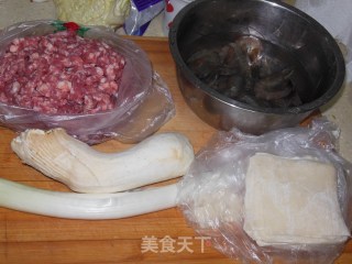 凤尾鲜虾烧卖的做法步骤：1