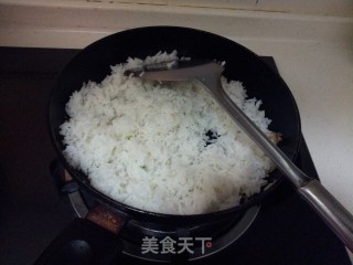 咖喱鸡蛋炒饭的做法步骤：4