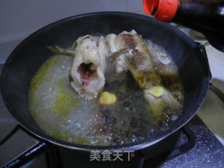 茄子红烧鯔鱼的做法步骤：5
