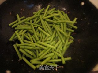干煸豇豆的做法步骤：3