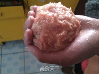 婚宴过年必不可以少的四喜丸子的做法步骤：8