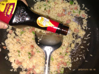 金包银火腿肠炒饭的做法步骤：8
