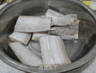 第一次尝试的美味---清蒸带鱼的做法步骤：2