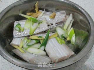 第一次尝试的美味---清蒸带鱼的做法步骤：3