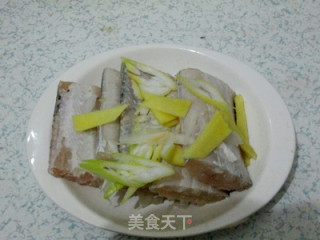 第一次尝试的美味---清蒸带鱼的做法步骤：5