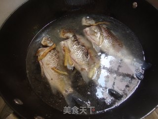 鲫鱼豆腐汤的做法步骤：5
