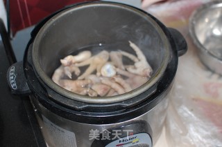 烧鸡爪的做法步骤：1