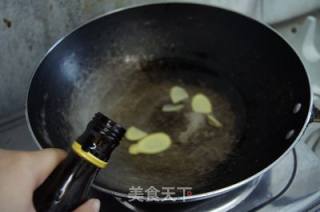 水煮大闸蟹的做法步骤：3