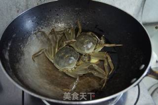 水煮大闸蟹的做法步骤：4