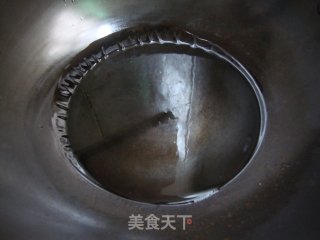 酸菜烧鲫鱼的做法步骤：3