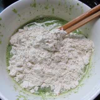 豆浆机创意食谱----营养绿色煎饼的做法步骤：4