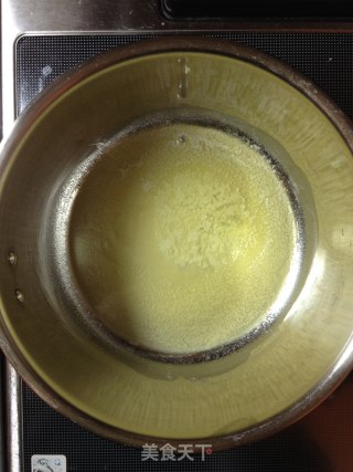 自製奶油白醬－－冬天裡的白雪飄香【傳統的奶白醬】減奶油新鮮嚐的做法步骤：7