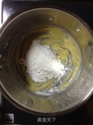 自製奶油白醬－－冬天裡的白雪飄香【傳統的奶白醬】減奶油新鮮嚐的做法步骤：10