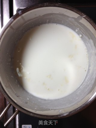 自製奶油白醬－－冬天裡的白雪飄香【傳統的奶白醬】減奶油新鮮嚐的做法步骤：20