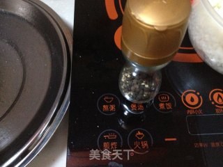 鱼香骨肉相连蛋炒饭的做法步骤：9