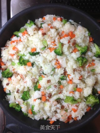 臘蝦蔬奶白醬焗飯－－冬天裡的白雪飄香【傳統的焗烤】新鮮嚐的做法步骤：16