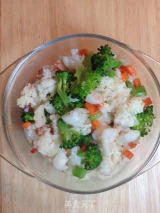 臘蝦蔬奶白醬焗飯－－冬天裡的白雪飄香【傳統的焗烤】新鮮嚐的做法步骤：17