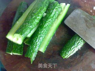 蒜香陈醋拍青瓜的做法步骤：3