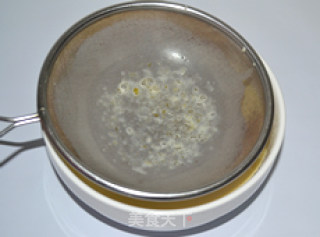 美味蛋塔轻松做（速冻塔皮版）的做法步骤：6