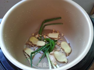 酱油鸡的做法步骤：2