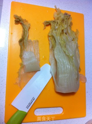 砂锅酸菜白肉的做法步骤：4