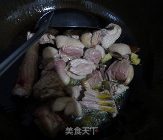 老鸭炖臻蘑粉的做法步骤：5