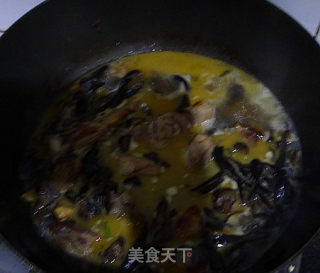 老鸭炖臻蘑粉的做法步骤：7