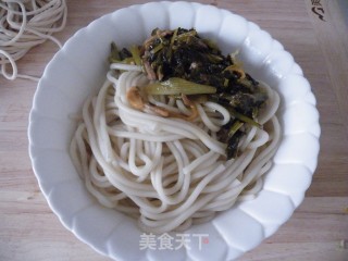百吃不厌------雪菜肉丝面的做法步骤：10