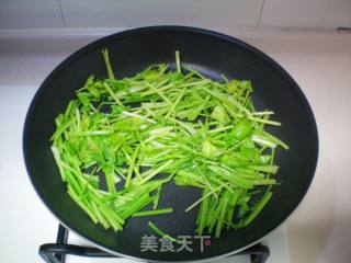 芹菜炒千张的做法步骤：9