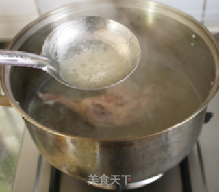 金针油菜鸭腿面的做法步骤：5