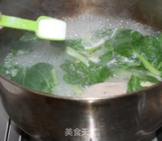 金针油菜鸭腿面的做法步骤：8