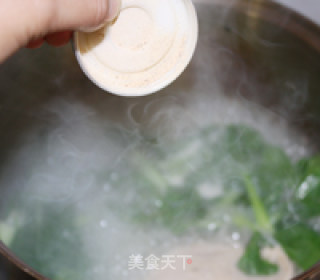 金针油菜鸭腿面的做法步骤：9