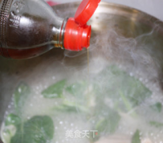 金针油菜鸭腿面的做法步骤：11