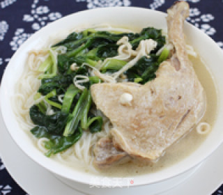 金针油菜鸭腿面的做法步骤：12