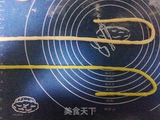 给冬天一抹嫩绿——蒸馒头之二：毛毛虫的做法步骤：7