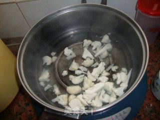 花菜炒腊肉的做法步骤：6