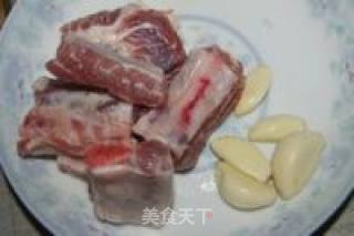 蒜香排骨的做法步骤：1