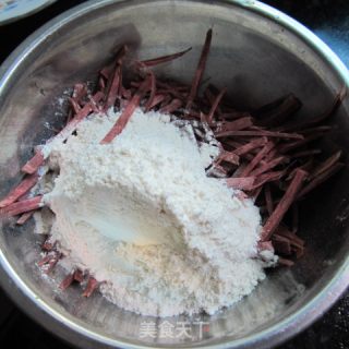 香炸紫薯丝的做法步骤：2