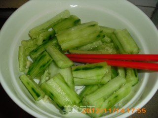 麻酱青瓜的做法步骤：2