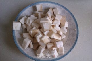 杏鲍菇炒牛肉粒的做法步骤：4