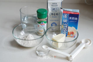 贝夏梅尔奶油调味酱（白酱）的做法步骤：1